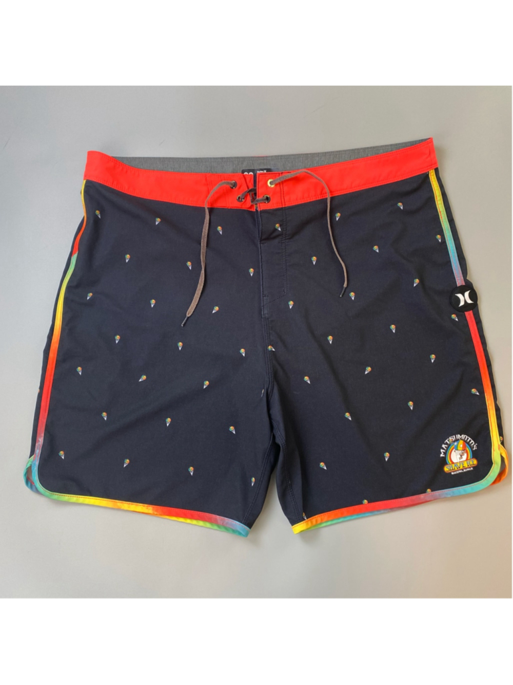 Hurley Board Shorts 38 Black Neon
Matsumoto Shave Ice Hawaii Micro Print Phantom